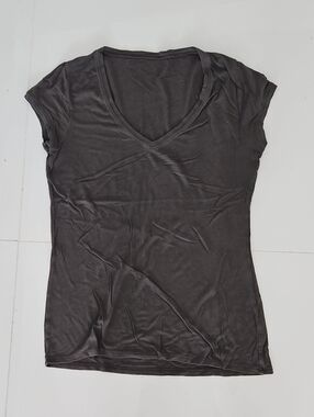 Women’s V-Neck Short Sleeve Top - Charcoal